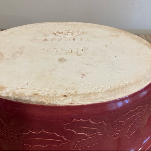 Vintage France Appolia Covered Casserole Dish Red Holly Berry Christmas Fall - Picture 9 of 16